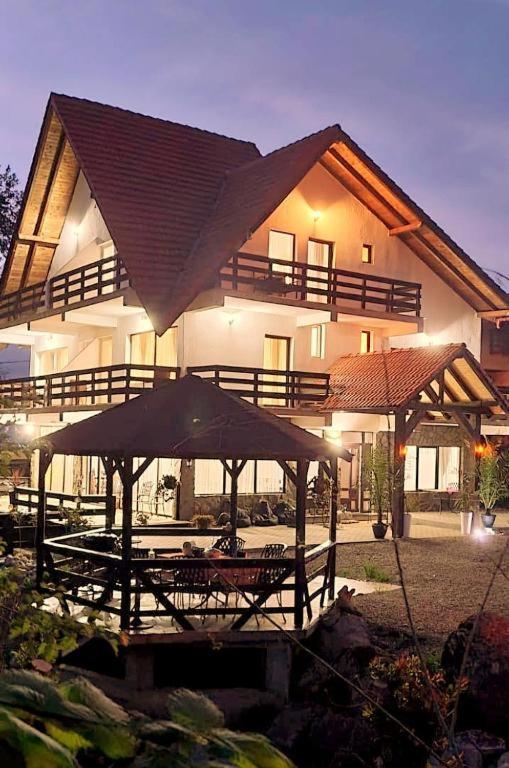 Vila Vibrant Bran  Bagian luar foto
