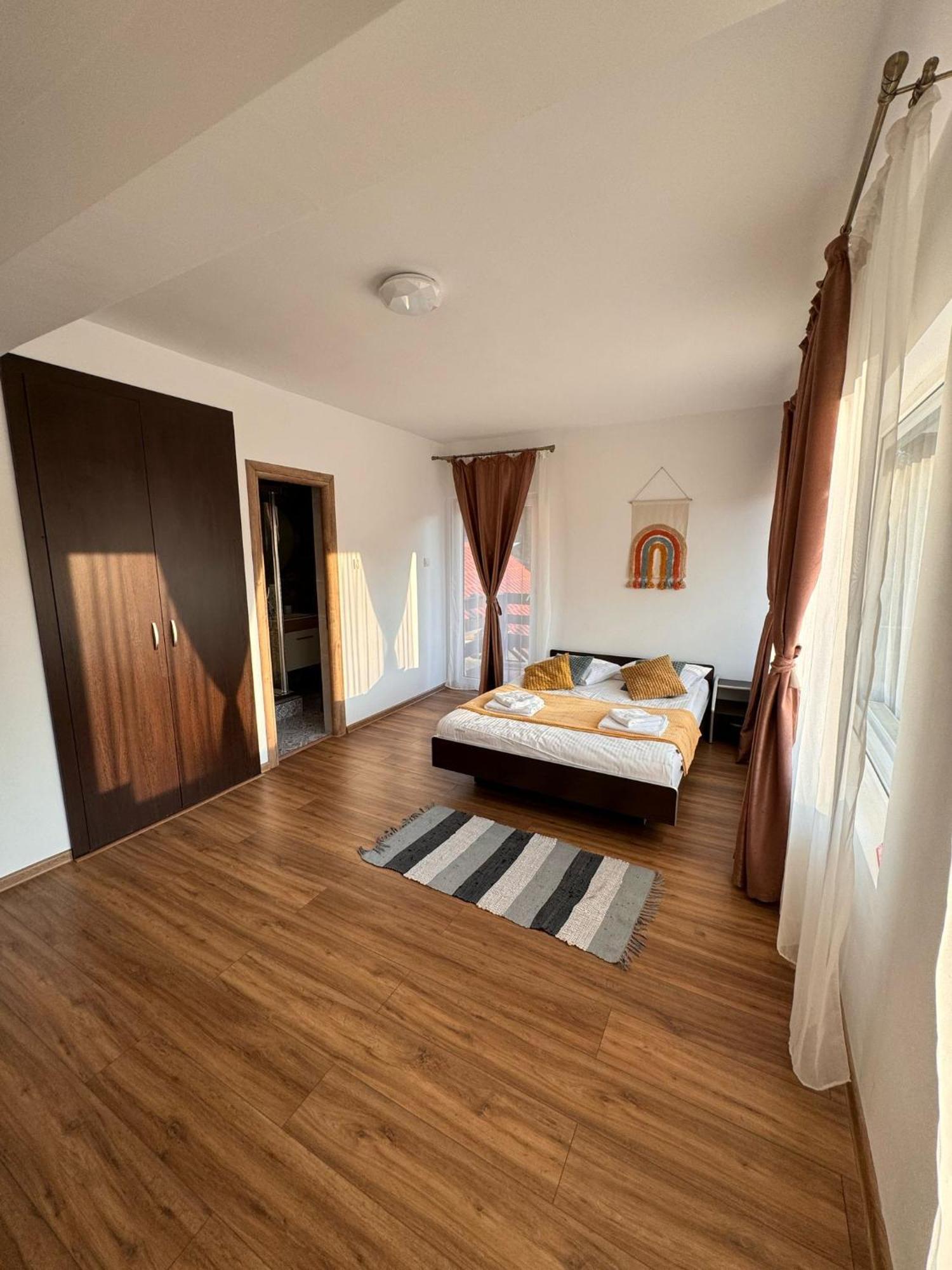Vila Vibrant Bran  Bagian luar foto